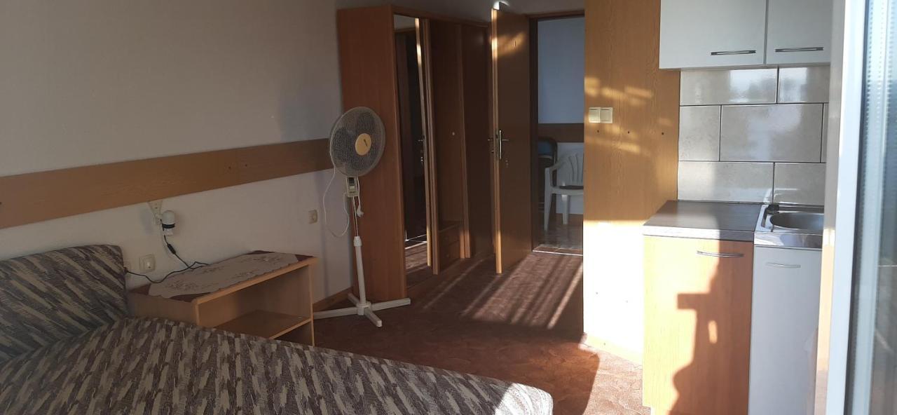 Apartmani Ljubica Klenovica Exteriör bild